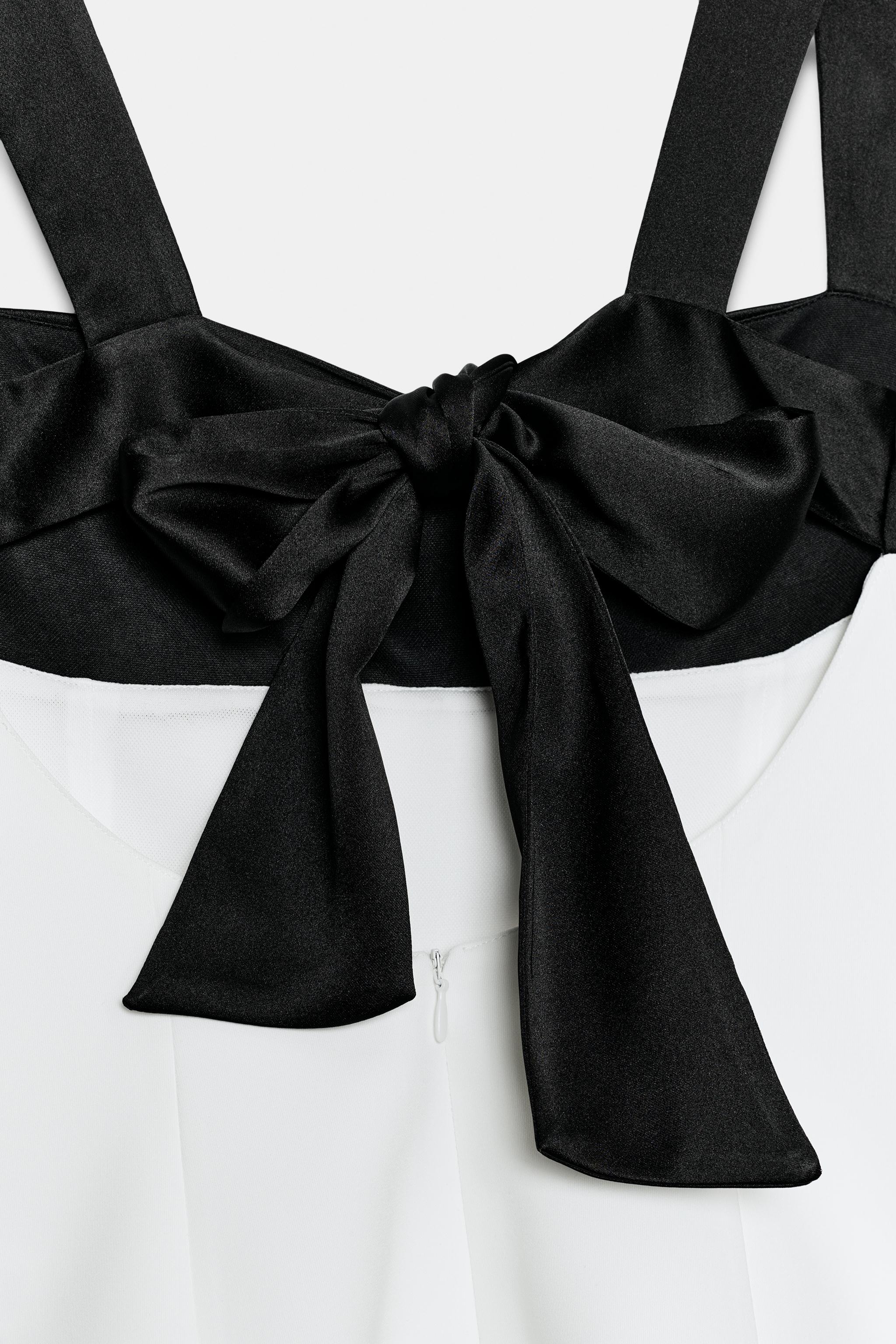 CONTRASTING BACK TIE TOP